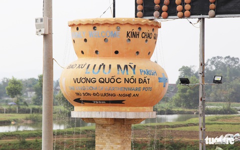 Lung linh những cây thông Noel ‘có một không hai ở xứ Nghệ - Ảnh 3. Lung linh những cây thông Noel ‘có một không hai ở xứ Nghệ - Ảnh 3.