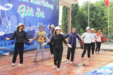 Lung linh những cây thông Noel ‘có một không hai ở xứ Nghệ - Ảnh 11. Lung linh những cây thông Noel ‘có một không hai ở xứ Nghệ - Ảnh 11.