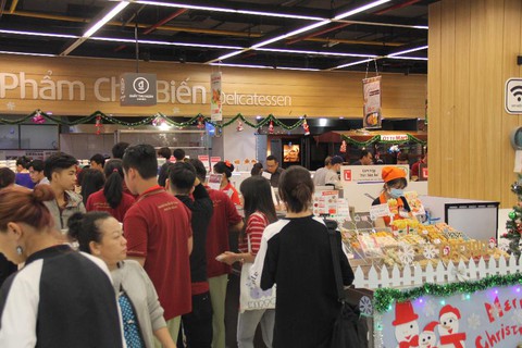 Lotte mart gửi trao khách hàng hàng ngàn món quà - Ảnh 8. Lotte mart gửi trao khách hàng hàng ngàn món quà - Ảnh 8.