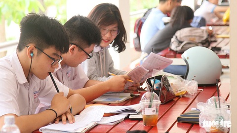 Ưu đãi cho sinh viên sư phạm: Đừng tiếp tục lãng phí - Ảnh 1. Ưu đãi cho sinh viên sư phạm: Đừng tiếp tục lãng phí - Ảnh 1.