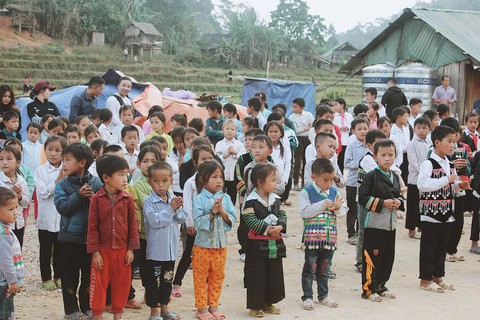 Mùa giáng sinh ý nghĩa cùng trẻ em vùng cao - Ảnh 2. Mùa giáng sinh ý nghĩa cùng trẻ em vùng cao - Ảnh 2.