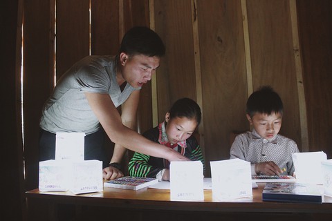 Mùa giáng sinh ý nghĩa cùng trẻ em vùng cao - Ảnh 7. Mùa giáng sinh ý nghĩa cùng trẻ em vùng cao - Ảnh 7.