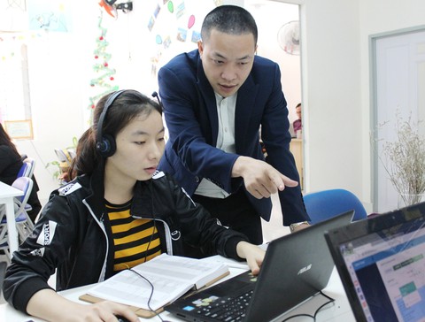 Công dân trẻ tiêu biểu rủ bạn Tây về Việt Nam khởi nghiệp - Ảnh 2. Công dân trẻ tiêu biểu rủ bạn Tây về Việt Nam khởi nghiệp - Ảnh 2.