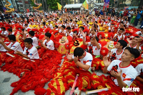 108 con lân nhả 108 chữ Tài - Lộc chúc phúc năm mới - Ảnh 9. 108 con lân nhả 108 chữ Tài - Lộc chúc phúc năm mới - Ảnh 9.