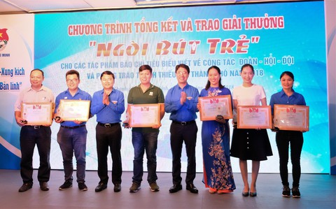 Báo Tuổi Trẻ đoạt 10 giải thưởng Ngòi bút trẻ 2018 - Ảnh 2. Báo Tuổi Trẻ đoạt 10 giải thưởng Ngòi bút trẻ 2018 - Ảnh 2.
