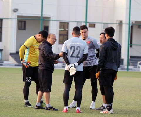 Tuyển VN tập buổi đầu tiên tại Doha chuẩn bị cho Asian Cup 2019 - Ảnh 3. Tuyển VN tập buổi đầu tiên tại Doha chuẩn bị cho Asian Cup 2019 - Ảnh 3.
