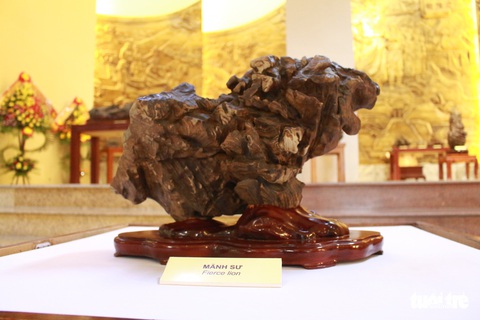 Nhà sưu tập Phan Khôi triển lãm đá cảnh Suiseki tại Đà Nẵng - Ảnh 8. Nhà sưu tập Phan Khôi triển lãm đá cảnh Suiseki tại Đà Nẵng - Ảnh 8.
