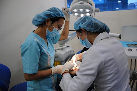Lớn tuổi niềng răng được không? - Ảnh 3. Lớn tuổi niềng răng được không? - Ảnh 3.