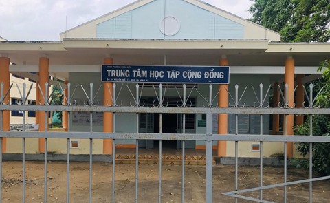 Nổ súng tại trụ sở, phó chủ tịch HĐND phường bị bắn chết - Ảnh 3. Nổ súng tại trụ sở, phó chủ tịch HĐND phường bị bắn chết - Ảnh 3.