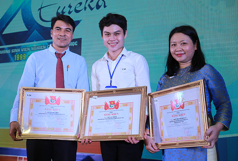 Sinh viên Duy Tân giành giải sinh viên nghiên cứu khoa học Euréka 2018 - Ảnh 2. Sinh viên Duy Tân giành giải sinh viên nghiên cứu khoa học Euréka 2018 - Ảnh 2.