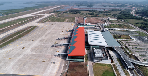 Thủ tướng phát lệnh khai trương sân bay Vân Đồn - Ảnh 3. Thủ tướng phát lệnh khai trương sân bay Vân Đồn - Ảnh 3.