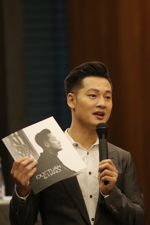 Album Đức Tuấn - Phú Quang in Symphony bất ngờ dẫn đầu iTunes - Ảnh 3. Album Đức Tuấn - Phú Quang in Symphony bất ngờ dẫn đầu iTunes - Ảnh 3.