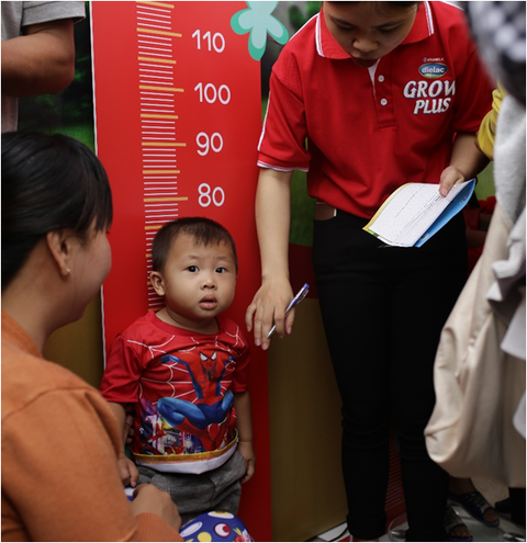 Mục tiêu 12.000 trẻ suy dinh dưỡng, thấp còi tăng cân sau 3 tháng - Ảnh 5. Mục tiêu 12.000 trẻ suy dinh dưỡng, thấp còi tăng cân sau 3 tháng - Ảnh 5.