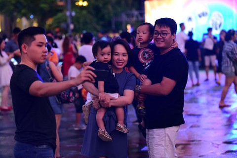 23h15, Tuổi Trẻ truyền hình trực tiếp lễ hội chào năm mới 2019 tại TP.HCM, Đà Nẵng, Hà Nội - Ảnh 8. 23h15, Tuổi Trẻ truyền hình trực tiếp lễ hội chào năm mới 2019 tại TP.HCM, Đà Nẵng, Hà Nội - Ảnh 8.