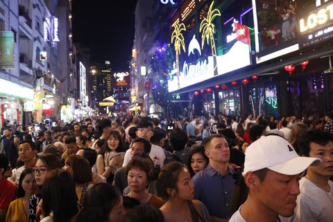 Cả nước rực rỡ đêm pháo hoa, Việt Nam chào năm mới 2019! - Ảnh 5. Cả nước rực rỡ đêm pháo hoa, Việt Nam chào năm mới 2019! - Ảnh 5.