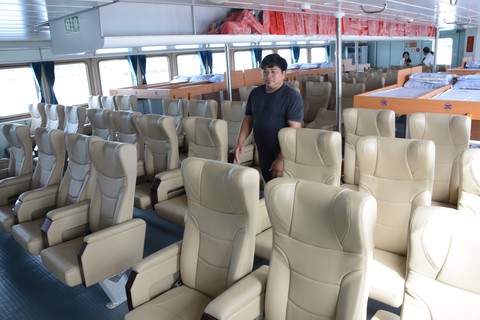 Tàu cao tốc hai thân đầu tiên chạy tuyến Phan Thiết - Phú Quý - Ảnh 2. Tàu cao tốc hai thân đầu tiên chạy tuyến Phan Thiết - Phú Quý - Ảnh 2.