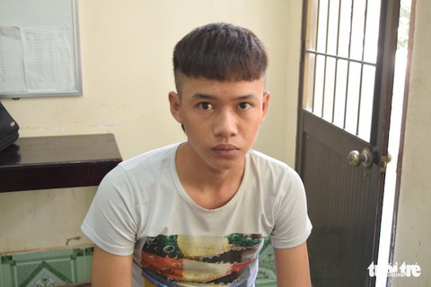 Bị phạt 14 triệu đồng vì mang sơn, mắm tôm đi đòi nợ - Ảnh 2. Bị phạt 14 triệu đồng vì mang sơn, mắm tôm đi đòi nợ - Ảnh 2.