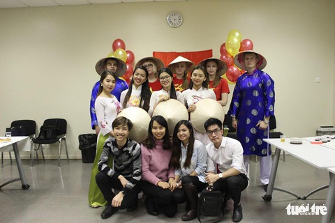 Chúng tôi đón tết Tây ở Nga với sườn cừu nướng và... bánh chưng - Ảnh 1. Chúng tôi đón tết Tây ở Nga với sườn cừu nướng và... bánh chưng - Ảnh 1.