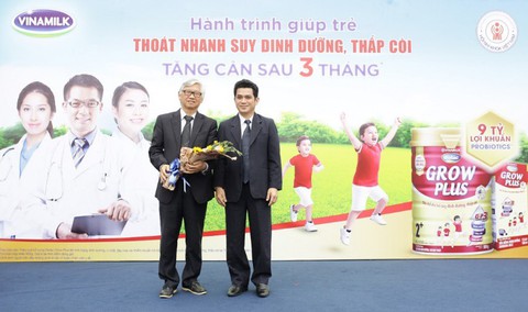 Mục tiêu 12.000 trẻ suy dinh dưỡng, thấp còi tăng cân sau 3 tháng - Ảnh 2. Mục tiêu 12.000 trẻ suy dinh dưỡng, thấp còi tăng cân sau 3 tháng - Ảnh 2.
