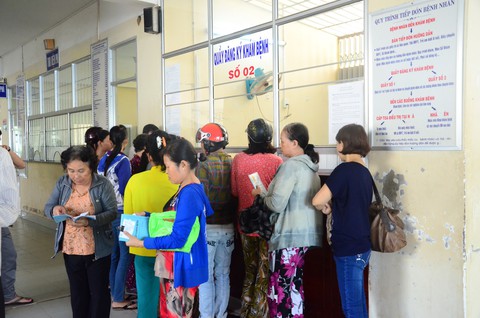 Sự thật sản phụ 16 tuổi mồ côi, bị đánh đập, ăn xin - Ảnh 1. Sự thật sản phụ 16 tuổi mồ côi, bị đánh đập, ăn xin - Ảnh 1.