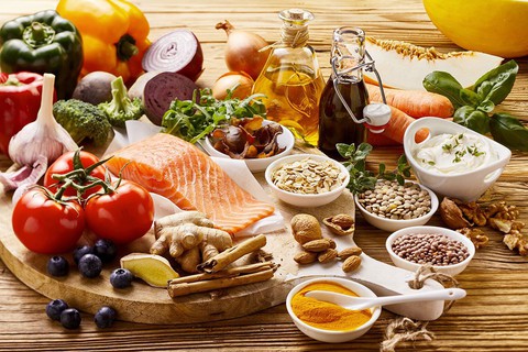 Những nguyên tắc dinh dưỡng vàng khi sử dụng thuốc hạ cholesterol máu - Ảnh 1. Những nguyên tắc dinh dưỡng vàng khi sử dụng thuốc hạ cholesterol máu - Ảnh 1.