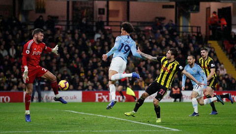 Mahrez tỏa sáng, M.C thẳng tiến trên ngôi đầu - Ảnh 1. Mahrez tỏa sáng, M.C thẳng tiến trên ngôi đầu - Ảnh 1.