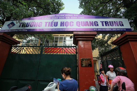 Tạm đình chỉ cô giáo yêu cầu học sinh tát bạn ở Hà Nội - Ảnh 1. Tạm đình chỉ cô giáo yêu cầu học sinh tát bạn ở Hà Nội - Ảnh 1.