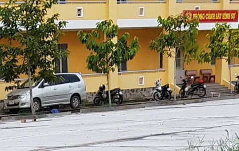 Bắt cựu đại úy công an vì chở thuốc lá lậu - Ảnh 1. Bắt cựu đại úy công an vì chở thuốc lá lậu - Ảnh 1.