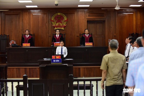 Xử phúc thẩm cựu phó thống đốc Ngân hàng Nhà nước - Ảnh 3. Xử phúc thẩm cựu phó thống đốc Ngân hàng Nhà nước - Ảnh 3.