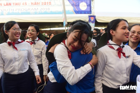 Đại biểu tàu thanh niên Đông Nam Á - Nhật Bản lưu luyến chia tay TP.HCM - Ảnh 7. Đại biểu tàu thanh niên Đông Nam Á - Nhật Bản lưu luyến chia tay TP.HCM - Ảnh 7.