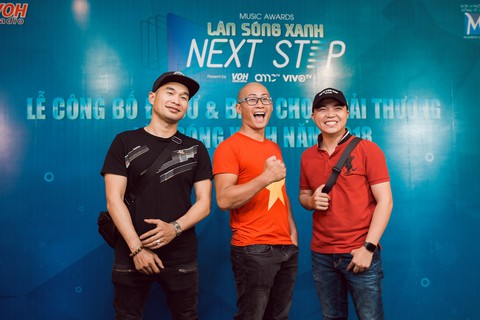 Người lạ ơi, Thằng điên, Bùa yêu sẽ phủ sóng Làn Sóng Xanh 2018? - Ảnh 4. Người lạ ơi, Thằng điên, Bùa yêu sẽ phủ sóng Làn Sóng Xanh 2018? - Ảnh 4.