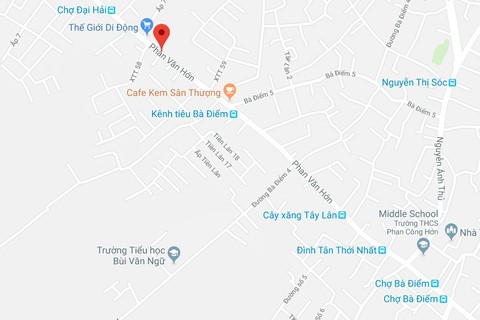 Ôtô va chạm nhiều xe máy, tài xế đóng cửa bỏ đi - Ảnh 3. Ôtô va chạm nhiều xe máy, tài xế đóng cửa bỏ đi - Ảnh 3.