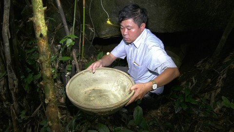 Phát hiện hang động ở Thanh Hóa có đồ sứ nghi là cổ vật - Ảnh 1. Phát hiện hang động ở Thanh Hóa có đồ sứ nghi là cổ vật - Ảnh 1.