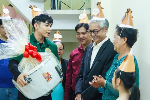 Lan tỏa yêu thương cùng Cây nguyện ước - Ảnh 3. Lan tỏa yêu thương cùng Cây nguyện ước - Ảnh 3.