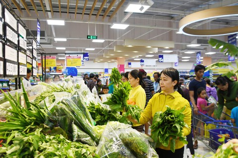 Siêu thị đua mở chờ đón Tết - Ảnh 1. Siêu thị đua mở chờ đón Tết - Ảnh 1.