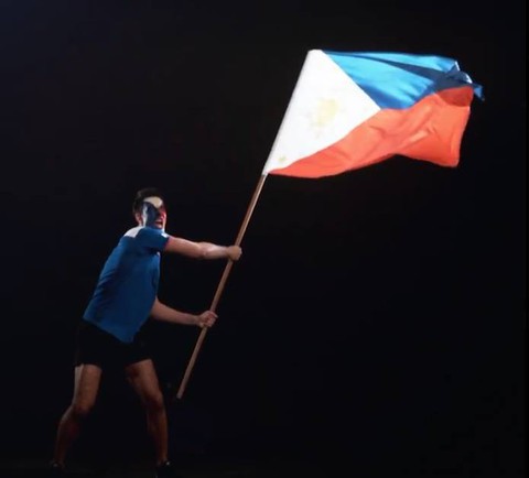 Đội nhà thất thế, CĐV Philippines thách CĐV Việt đấu...bóng rổ - Ảnh 4. Đội nhà thất thế, CĐV Philippines thách CĐV Việt đấu...bóng rổ - Ảnh 4.