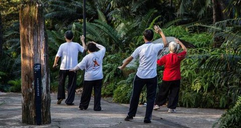 Học tập 5 bí quyết sống lâu của người Singapore - Ảnh 1. Học tập 5 bí quyết sống lâu của người Singapore - Ảnh 1.