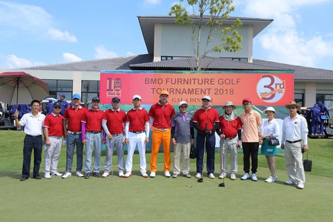129 golfer tham dự giải Golf BMD Furniture 2018 lần 3 - Ảnh 1. 129 golfer tham dự giải Golf BMD Furniture 2018 lần 3 - Ảnh 1.