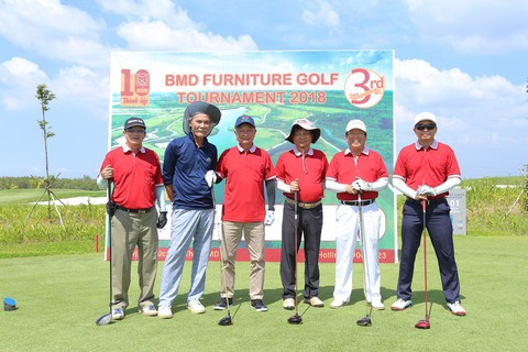 129 golfer tham dự giải Golf BMD Furniture 2018 lần 3 - Ảnh 3. 129 golfer tham dự giải Golf BMD Furniture 2018 lần 3 - Ảnh 3.
