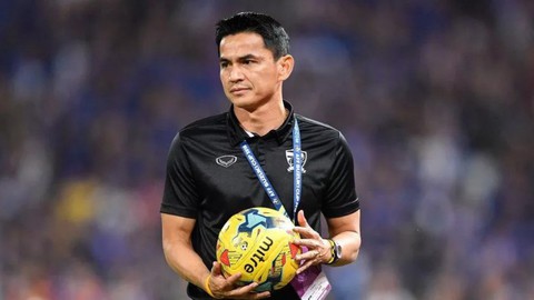 CĐV Thái Lan kêu gọi Kiatisak trở lại - Ảnh 1. CĐV Thái Lan kêu gọi Kiatisak trở lại - Ảnh 1.