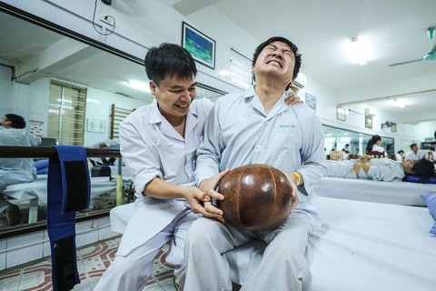 Chân dung người lính trở về từ “chiến địa” thời bình - Ảnh 2. Chân dung người lính trở về từ “chiến địa” thời bình - Ảnh 2.