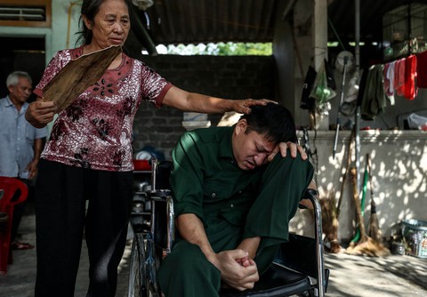 Chân dung người lính trở về từ “chiến địa” thời bình - Ảnh 12. Chân dung người lính trở về từ “chiến địa” thời bình - Ảnh 12.