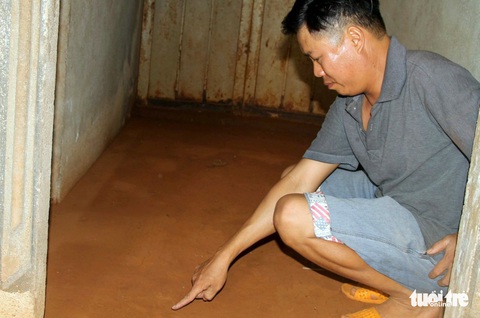 Đóng cửa nhà cả tháng vì bụi bôxít từ Công ty nhôm Đắk Nông - Ảnh 1. Đóng cửa nhà cả tháng vì bụi bôxít từ Công ty nhôm Đắk Nông - Ảnh 1.