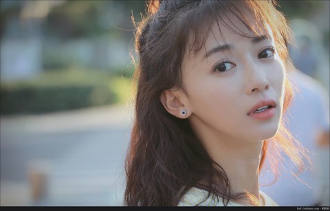 5 gương mặt sao Hoa ngữ nổi nhanh một cách không tưởng trong năm 2018 - Ảnh 3. 5 gương mặt sao Hoa ngữ nổi nhanh một cách không tưởng trong năm 2018 - Ảnh 3.