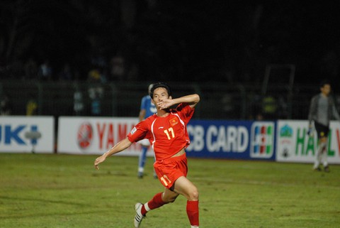 Bốn cuộc đối đầu kinh điển giữa Việt Nam và Malaysia ở AFF Cup - Ảnh 2. Bốn cuộc đối đầu kinh điển giữa Việt Nam và Malaysia ở AFF Cup - Ảnh 2.