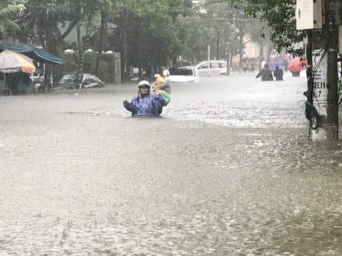 Chuyên gia giải thích lý do Đà Nẵng ngập nặng - Ảnh 1. Chuyên gia giải thích lý do Đà Nẵng ngập nặng - Ảnh 1.