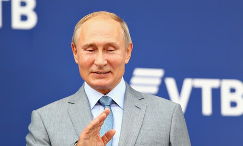 Con gái út ông Putin lộ diện trên truyền hình Nga? - Ảnh 2. Con gái út ông Putin lộ diện trên truyền hình Nga? - Ảnh 2.