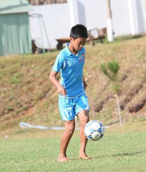 Loạt ảnh bé thơ đốn tim fan nữ của U23 Việt Nam - Ảnh 14. Loạt ảnh bé thơ đốn tim fan nữ của U23 Việt Nam - Ảnh 14.