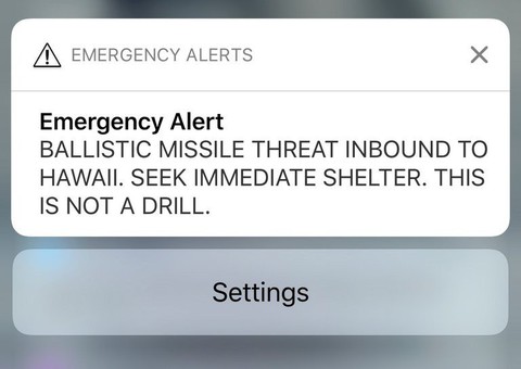 Vì sao cảnh báo tấn công bị phát nhầm ở Hawaii? - Ảnh 2. Vì sao cảnh báo tấn công bị phát nhầm ở Hawaii? - Ảnh 2.