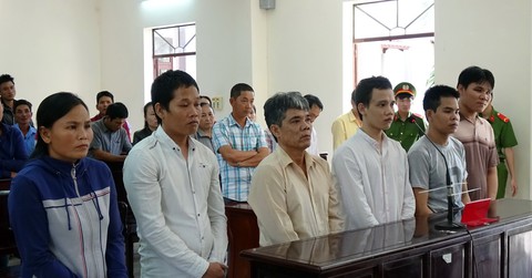 Băng trộm dây điện tiền tỉ lãnh án gần 45 năm tù - Ảnh 1. Băng trộm dây điện tiền tỉ lãnh án gần 45 năm tù - Ảnh 1.